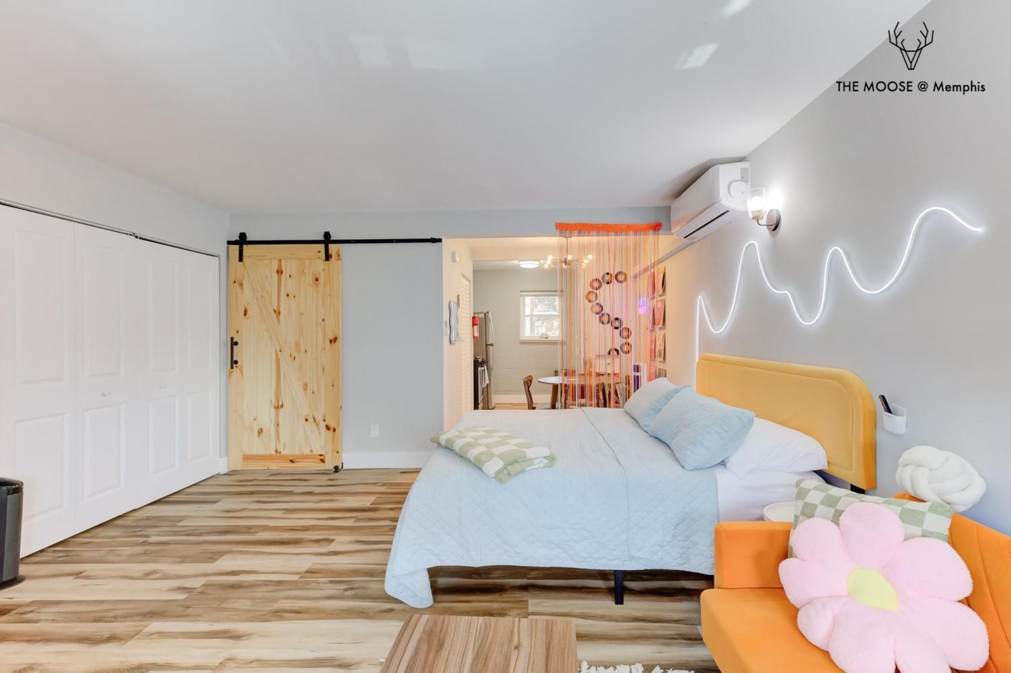 The Moose #10 - Stylish Loft With King Bed, Free Parking & Wi-Fi Apartment Memphis Bagian luar foto